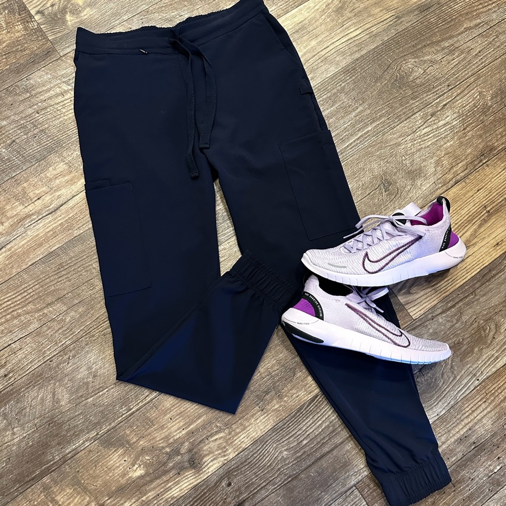 Navy Blue Jogger Scrub Pants 🩺🤍